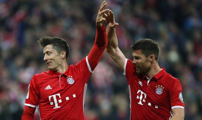 gf-Lzei-oYbD-DH38_robert-lewandowski-i-xabi-alonso-664x442-nocrop.jpg